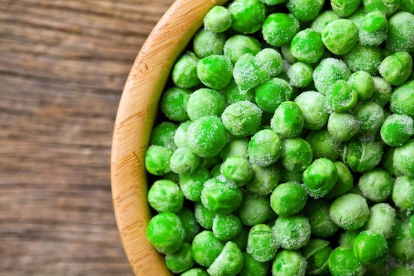 Frozen peas by Shutterstock.