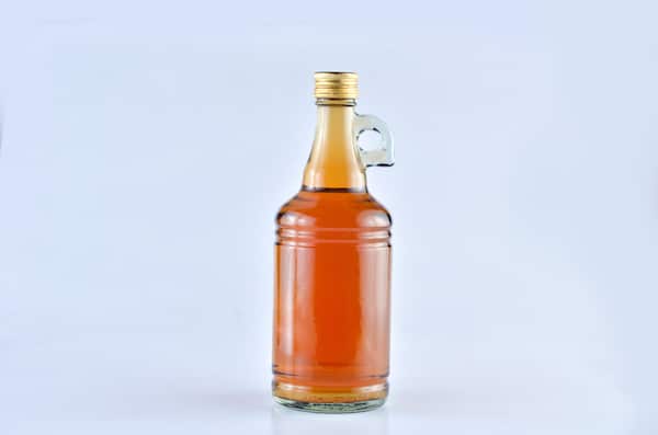Apple cider vinegar by Shutterstock.