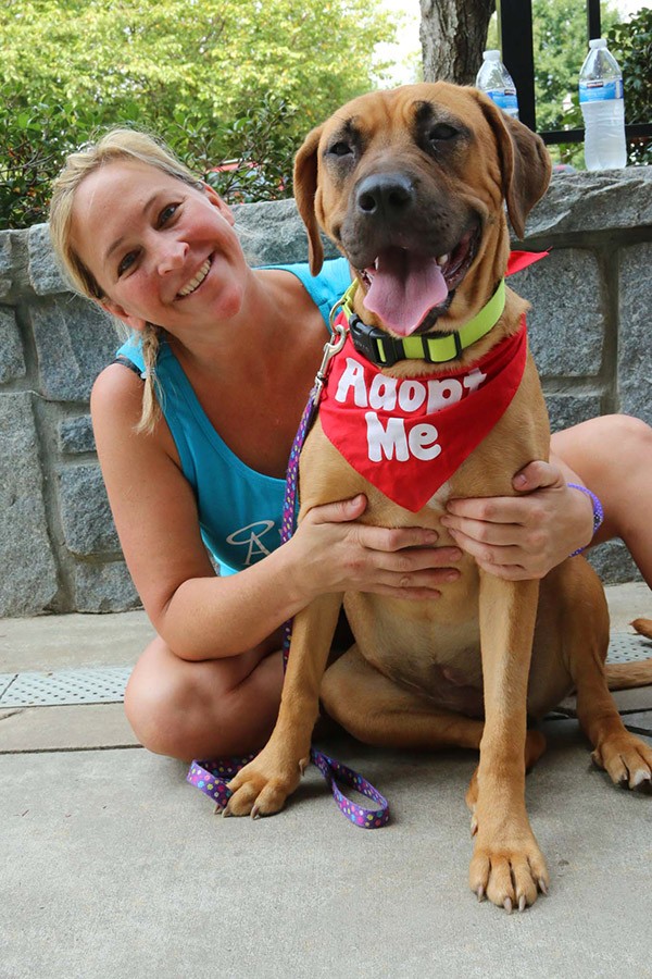 Chrissy and Mandy at a recent Angels Among Us adoption event. Photo credit: Lisa Plummer Savas