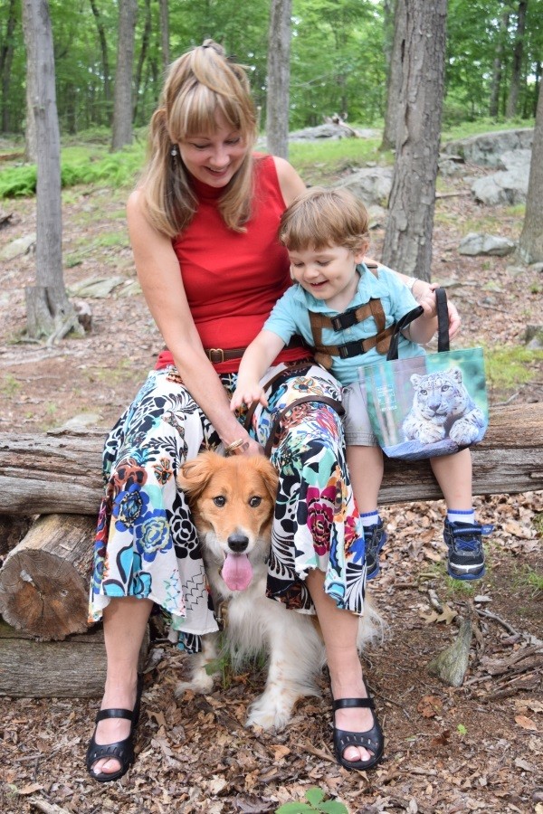 Lisa has demonstrated for Indy how to pet Pinball while respecting the pet's space. (Photo courtesy Lisa Edwards)
