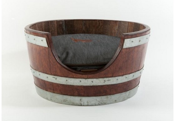 Wine-barrel-pet-bed