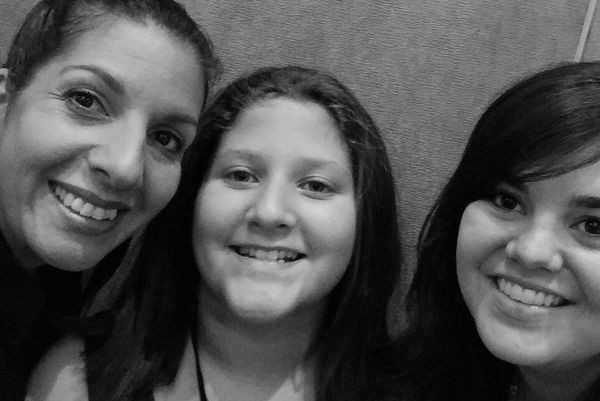 Of course, we had to snap a selfie! Pictured: Isabella's mom (Mariamar), Isabella, and myself. Photo credit: Mariamar Masso
