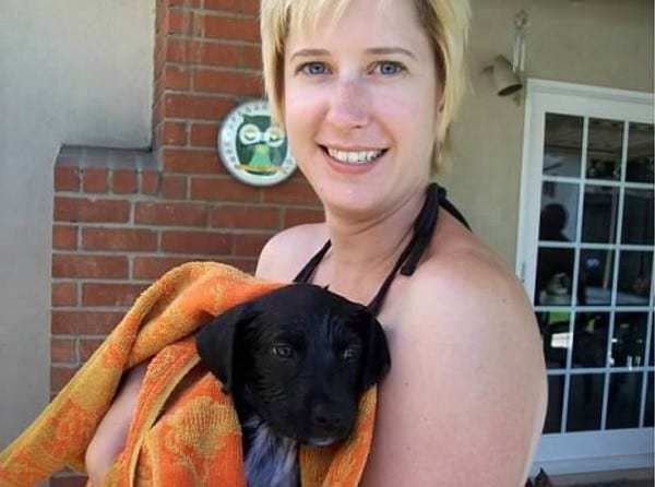 Puppy Riggins and Wendy after his first bath. (Photo by Doris Newell)