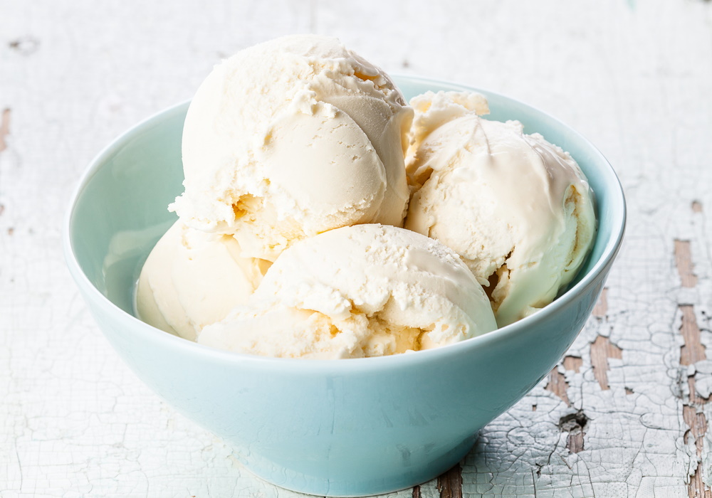 vanilla icecream in blue bowl