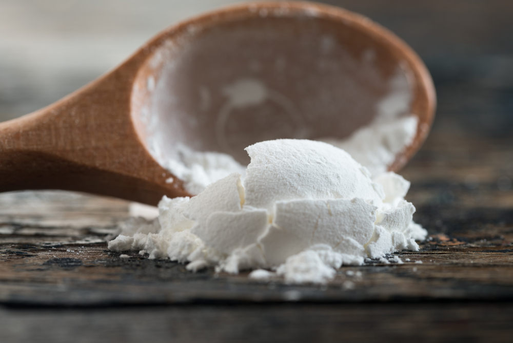 Cornstarch on a spoon