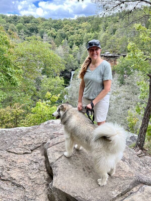 hiking with dog in tennessee