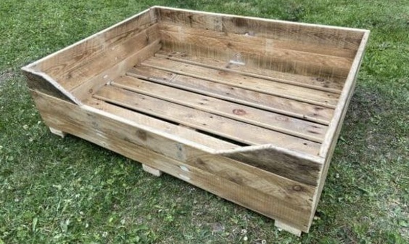 DIY Dog Wood Beds