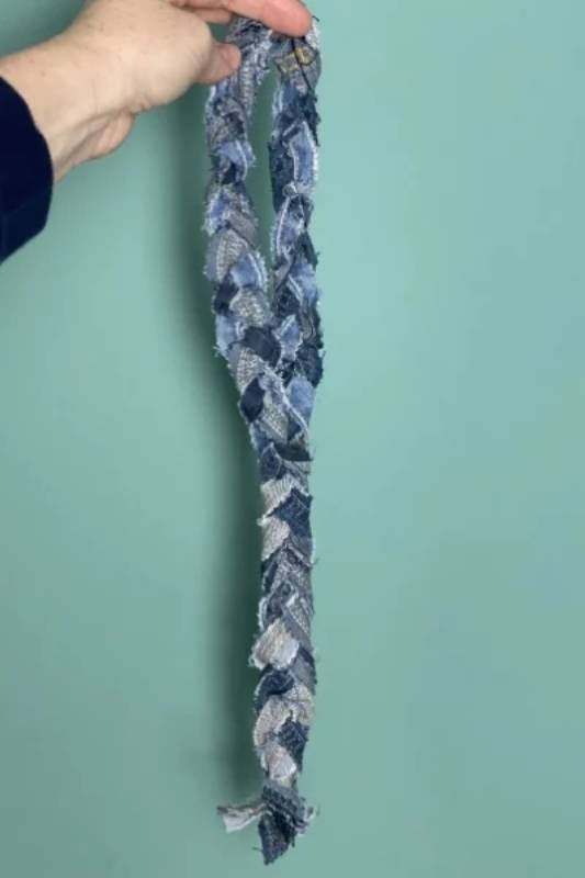 DIY easy no sew denim dog toy
