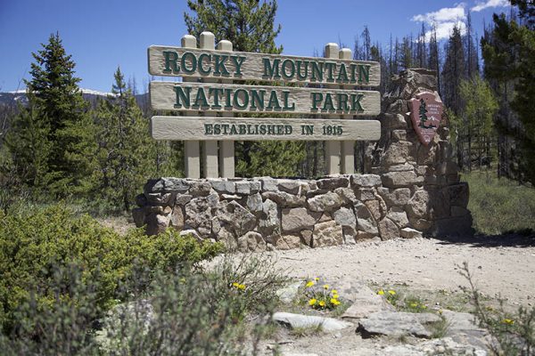 Rocky Mountain National Park Sign