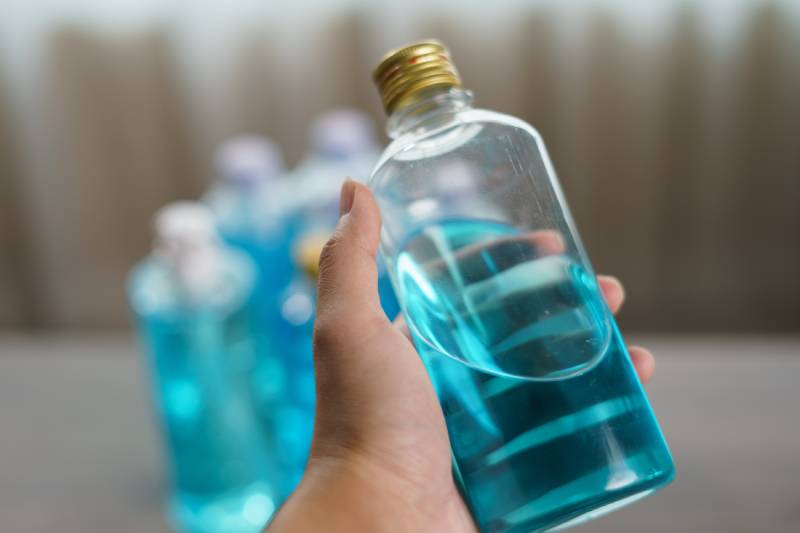 hand with Isopropyl alcohol