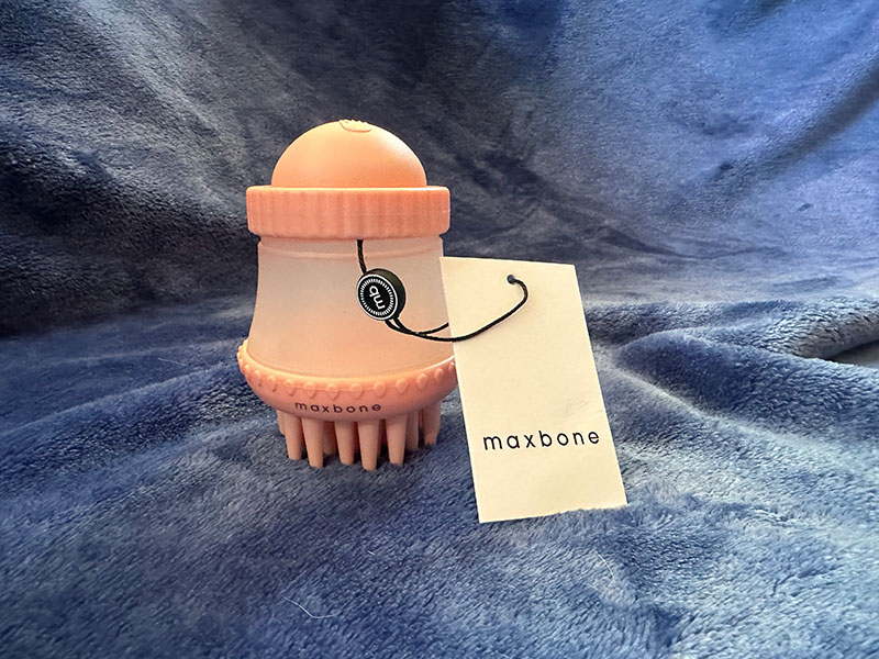 maxbone deep cleanse shampoo dispensing brush
