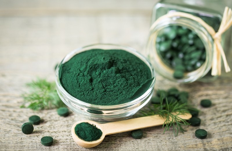 spirulina powder and tablets