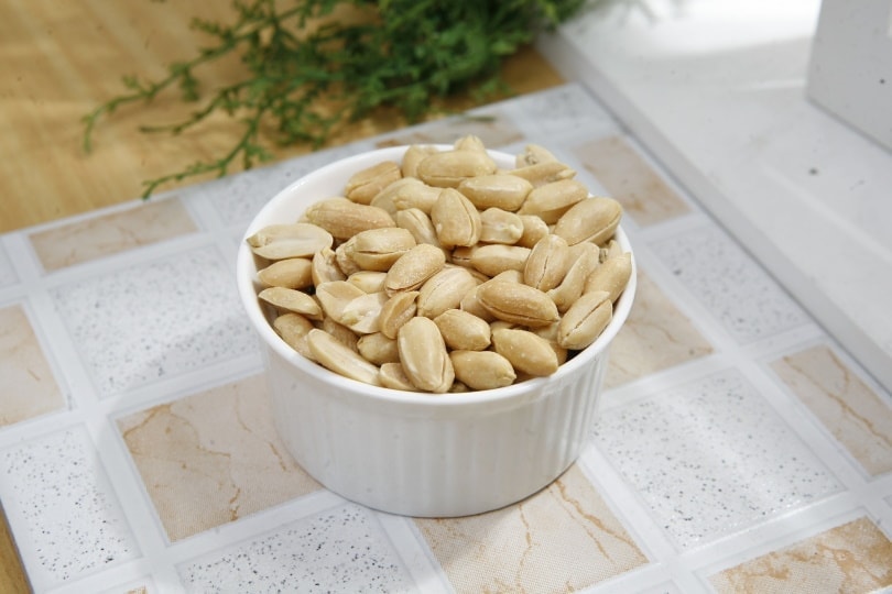 seasoned peanuts