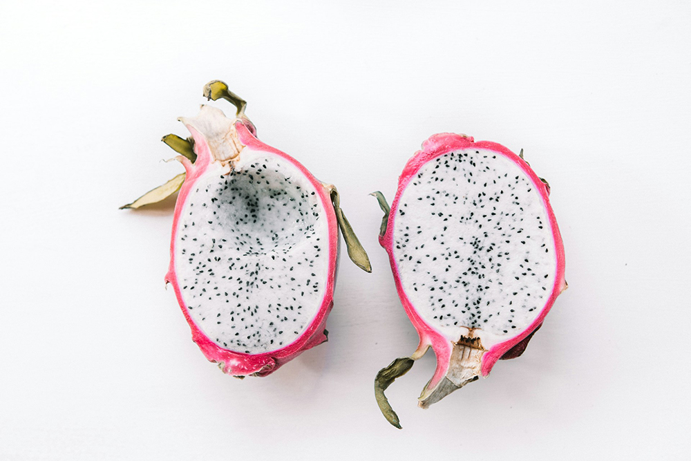 sliced dragonfruit